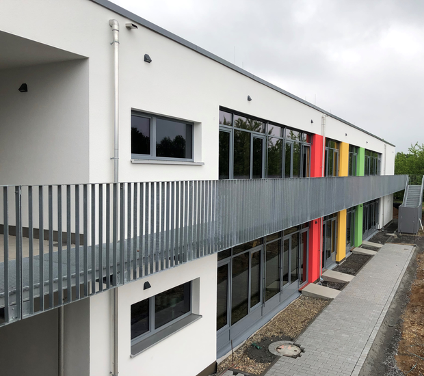 Die Fassade der Grundschule Pattonville.